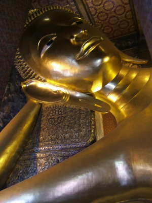 2005_0326(002)- Reclining Buddha